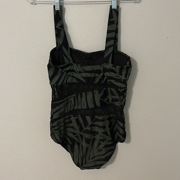 NWT Carmen Marc Valvo one piece swimsuit. Black w/green palms, mesh, size 12. - Picture 7 of 9
